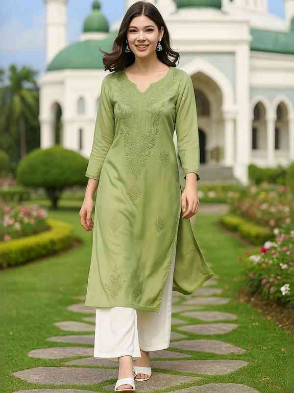 Women Floral Embroidered Chikankari Kurta